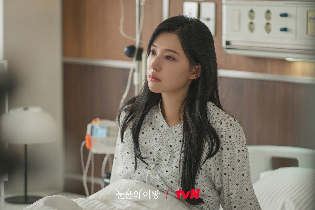 📺韩剧《泪之女王》成收视冠军❗以23%的高收视率超越《爱的迫降》🔥