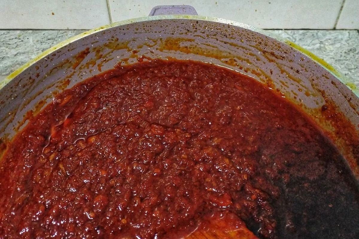 warga emas cedera, penyamun simbah sambal tumis sebelum mencuri