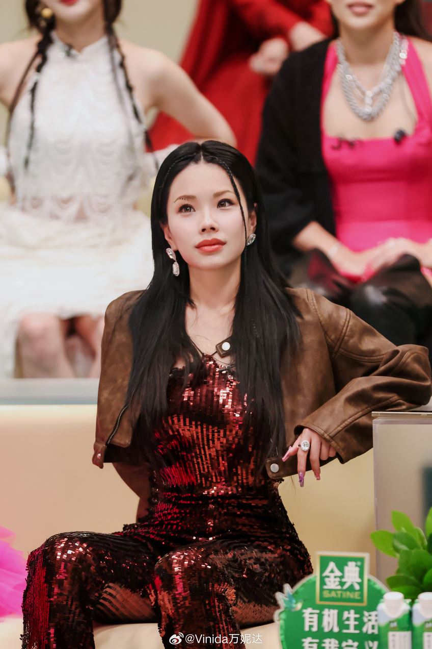 万妮达公演彩排出意外❗传「2米空中坠落」摔裂尾椎😱