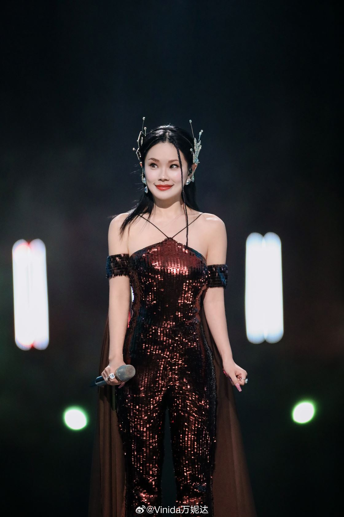 万妮达公演彩排出意外❗传「2米空中坠落」摔裂尾椎😱