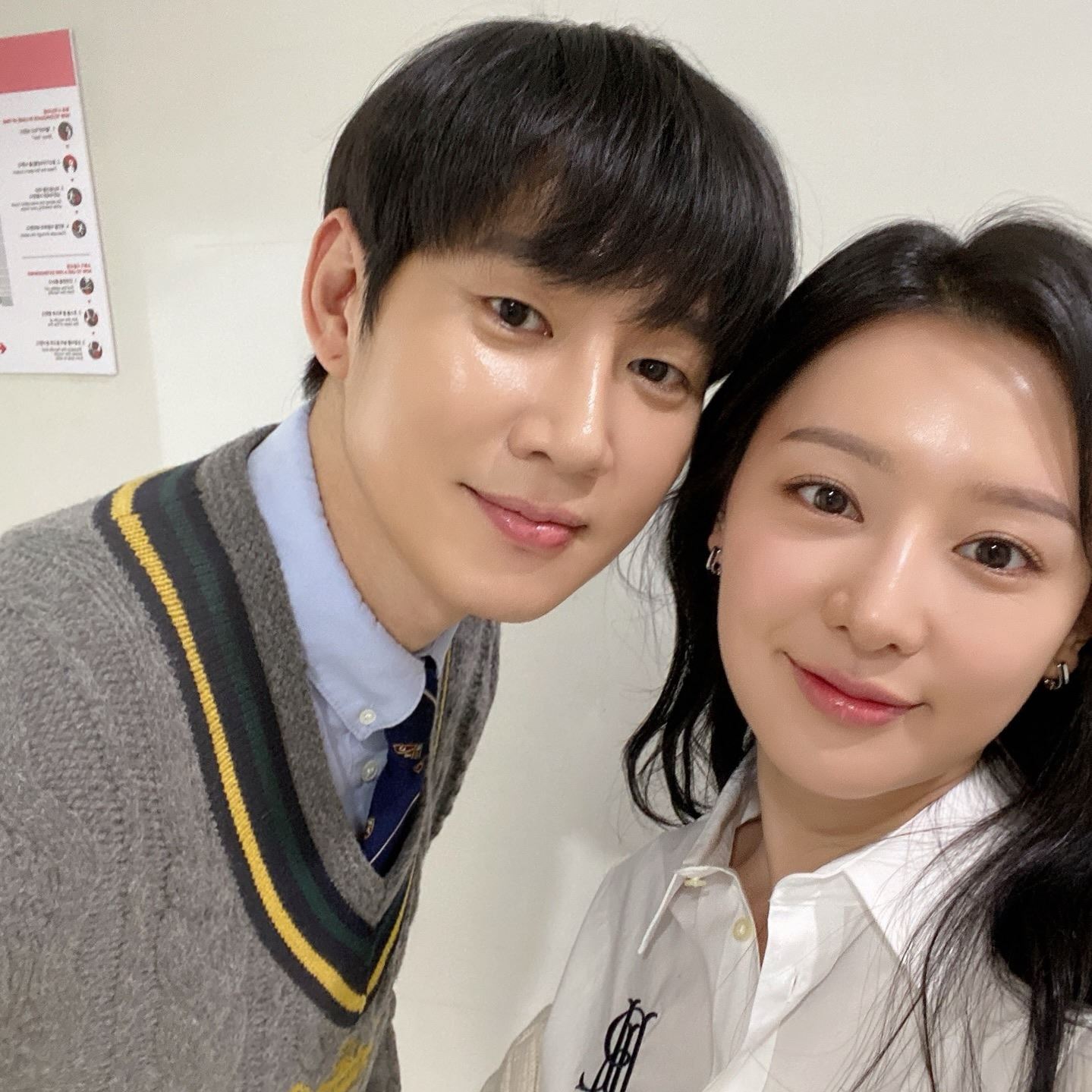 🇰🇷朴成勋本人超级奈斯❗被餐厅阿姨打后背「放过放过贤佑和海仁吧」🤣