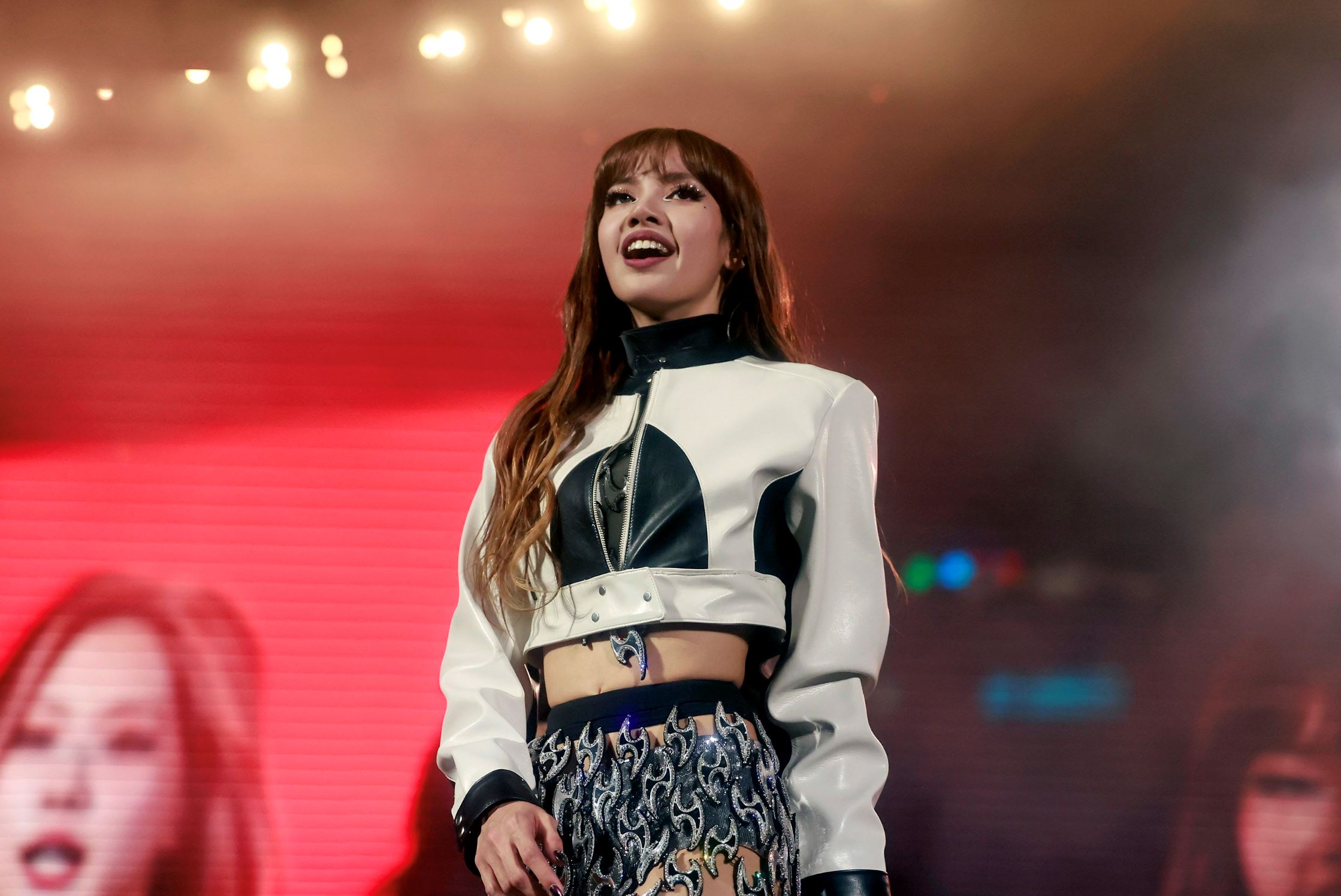 blackpink's lisa’s support for yg’s trainees exemplifies her personality: we struggled a lot