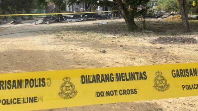 tiga sekeluarga rentung dalam kebakaran