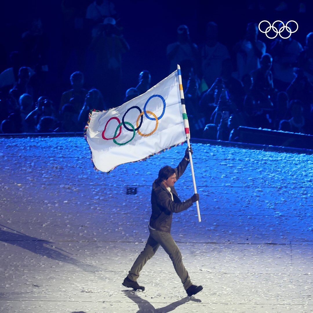 tom cruise空降巴黎奥运会闭幕礼❗️把旗子送往洛杉矶🇺🇸