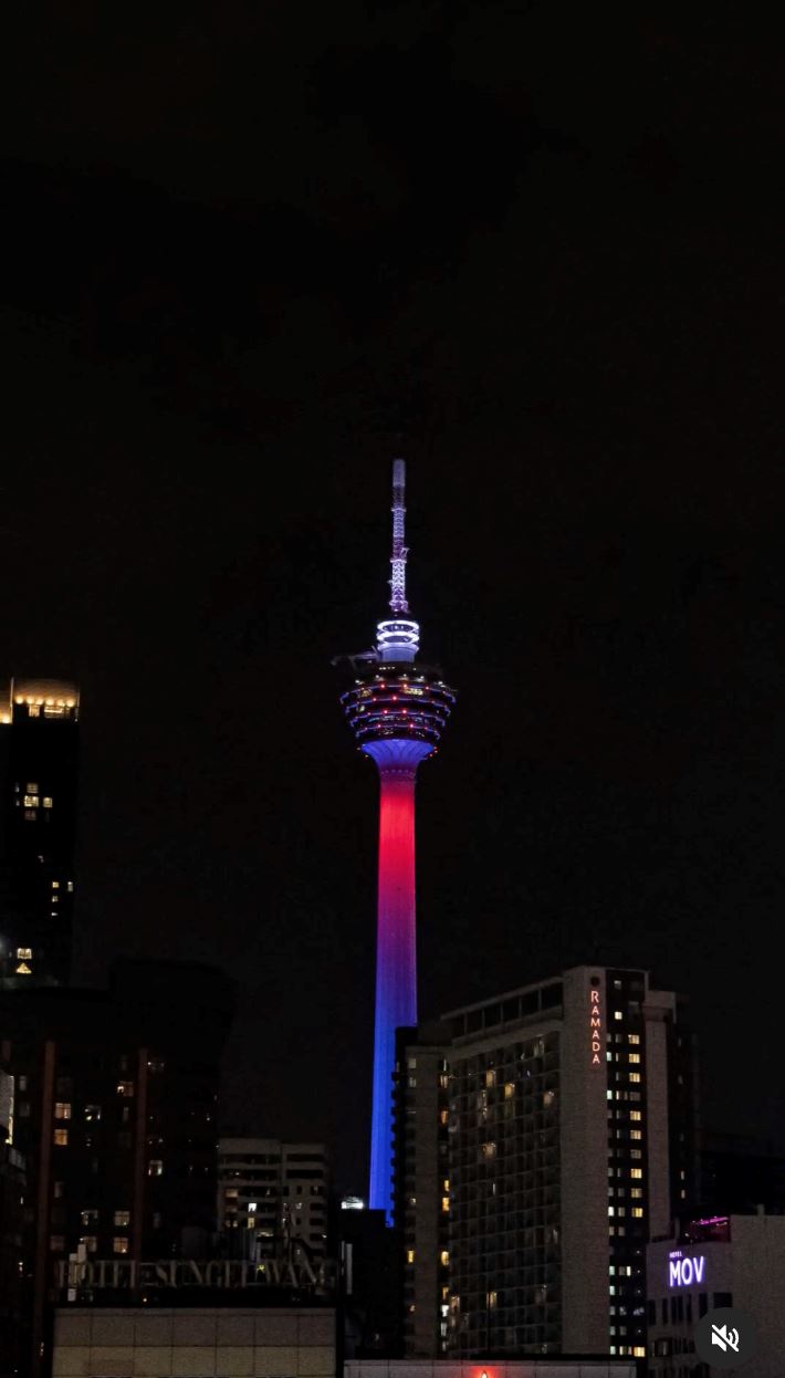 吉隆坡塔每晚有灯光秀❗轮流披上各州州旗颜色🇲🇾