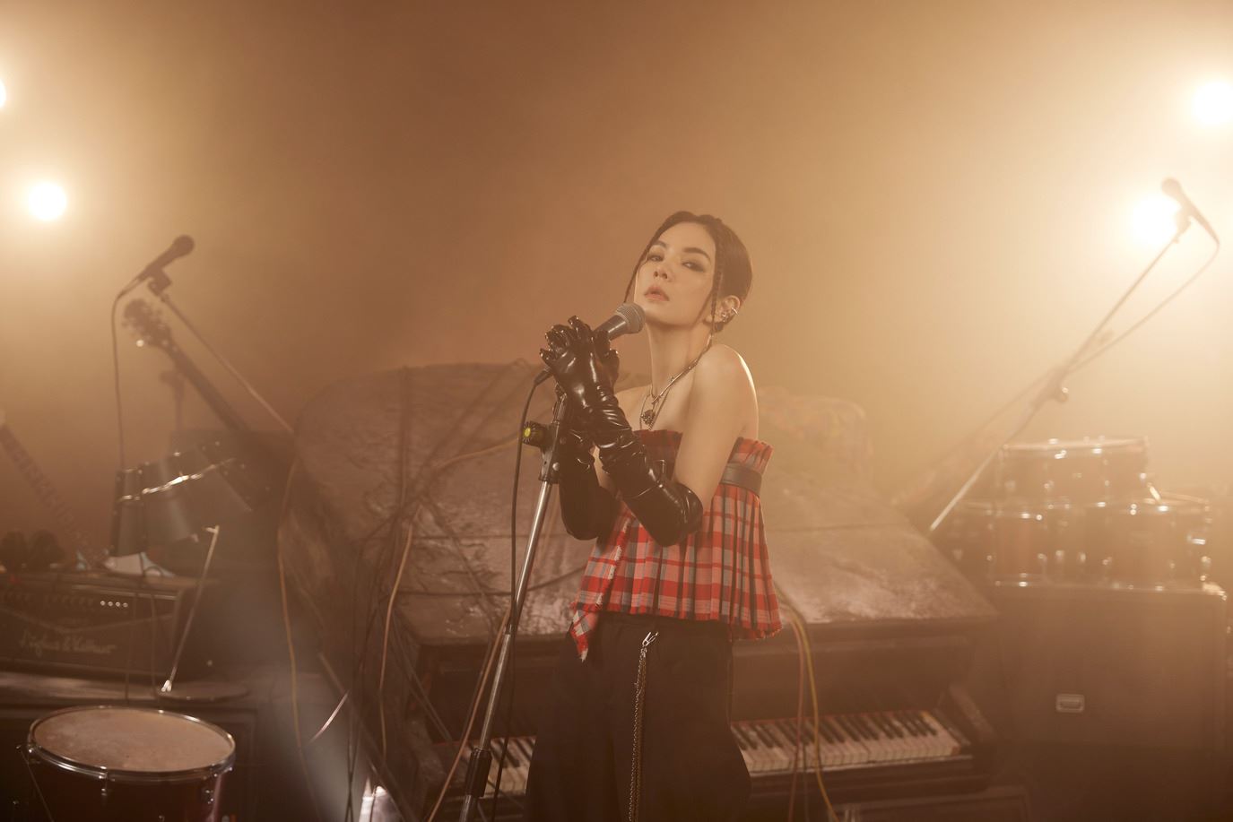 ella陈嘉桦新歌《废》上线❗一起废到底⚡️