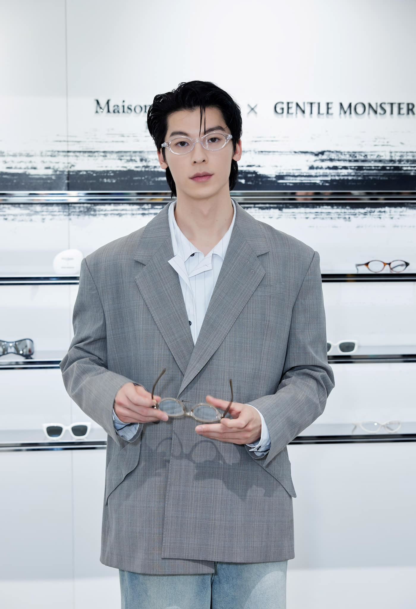 许光汉正式入伍当兵！经纪公司揭晓回归日期！