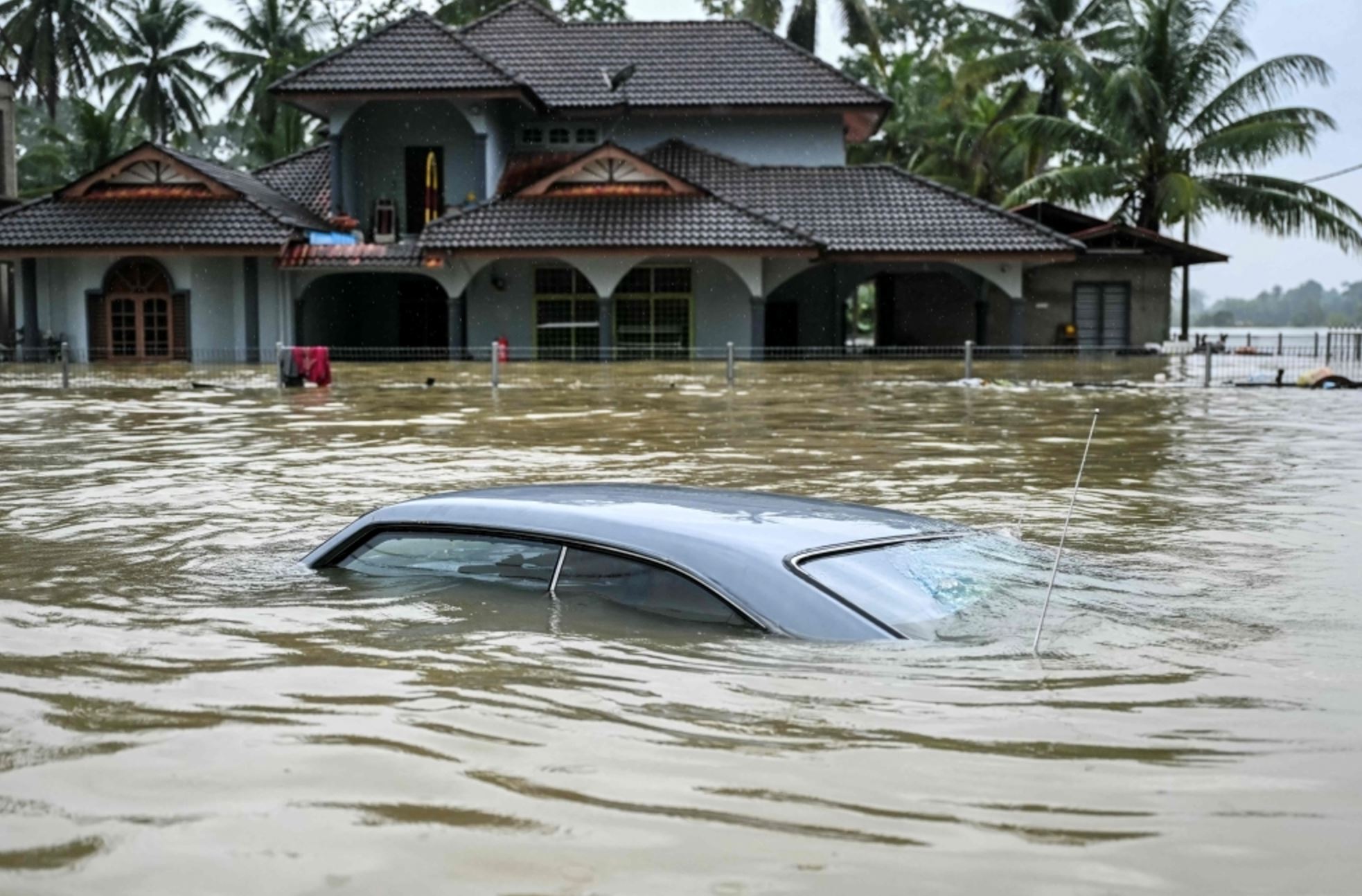 health ministry urges public to stay out of floodwaters, citing risks of deadly diseases