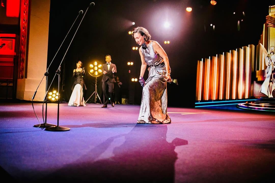 susan lankester crowned best actress at 2024 aaca awards, dedicate award to cancer survivors