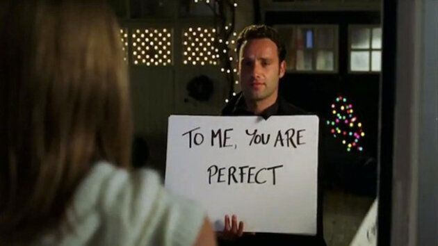 how keira knightley improvised love actually's cue card scene to avoid the 'creepy' factor