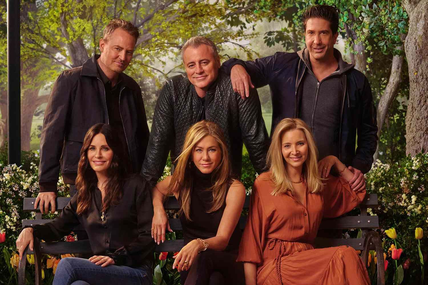lisa kudrow opens up about friends cast's one and only dinner after the finale