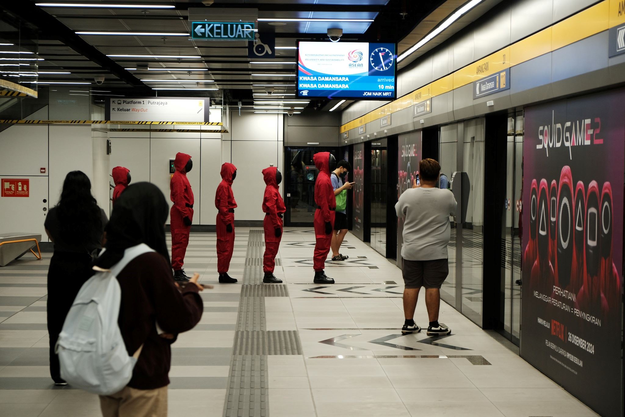 🦑鱿鱼游戏就在安邦mrt❗翻画片赢tng卡⭕