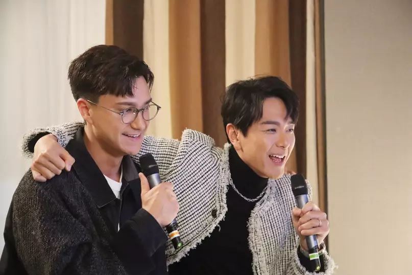 📺tvb《奔跑吧!勇敢的女人们》萧正楠化身“爱妻号”❗花样式肉麻比心💗