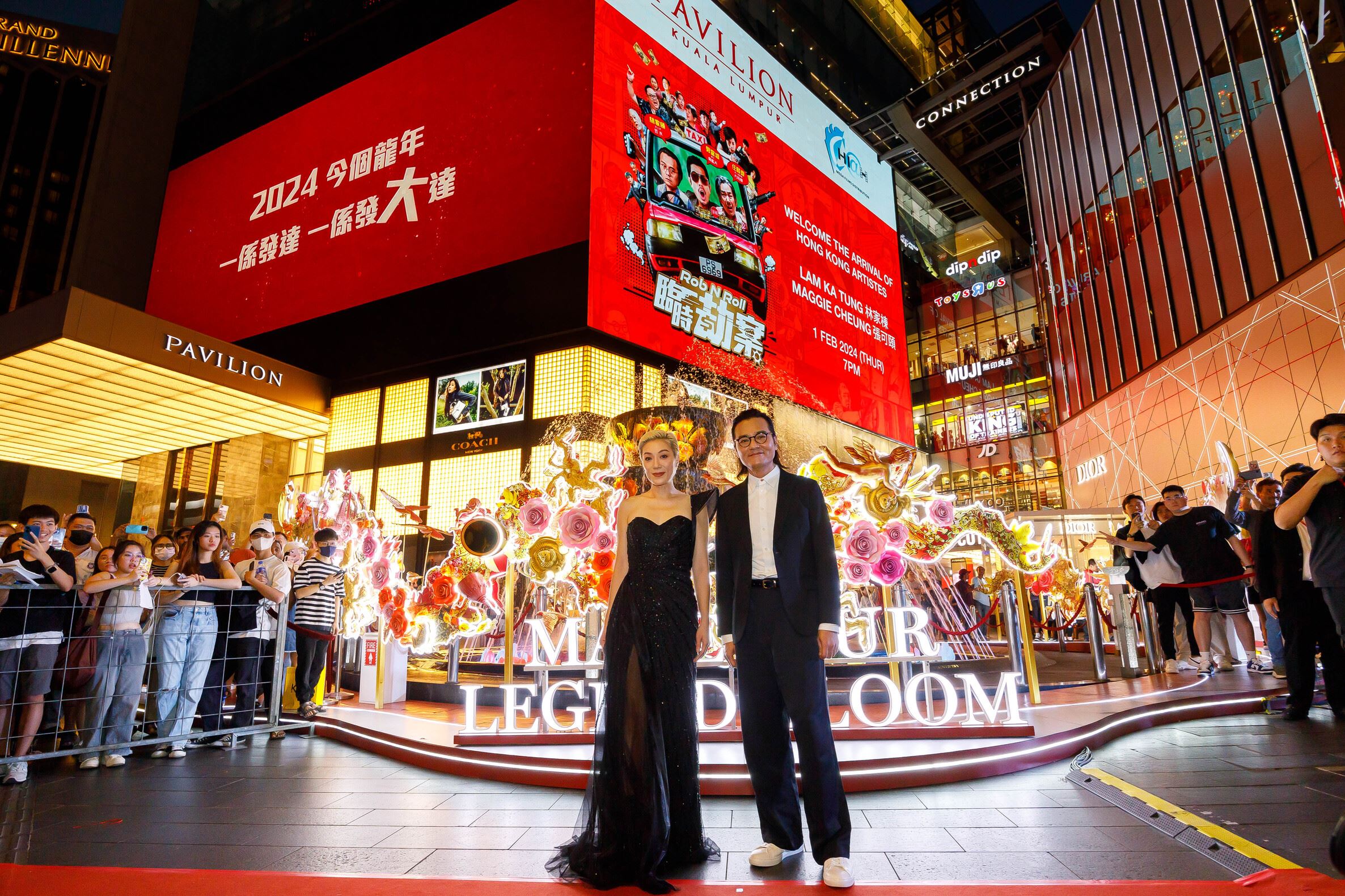 张可颐林家栋合体出席电影《临时劫案》粉丝见面会❗郭富城扁桃腺发炎“临时缺席”😭