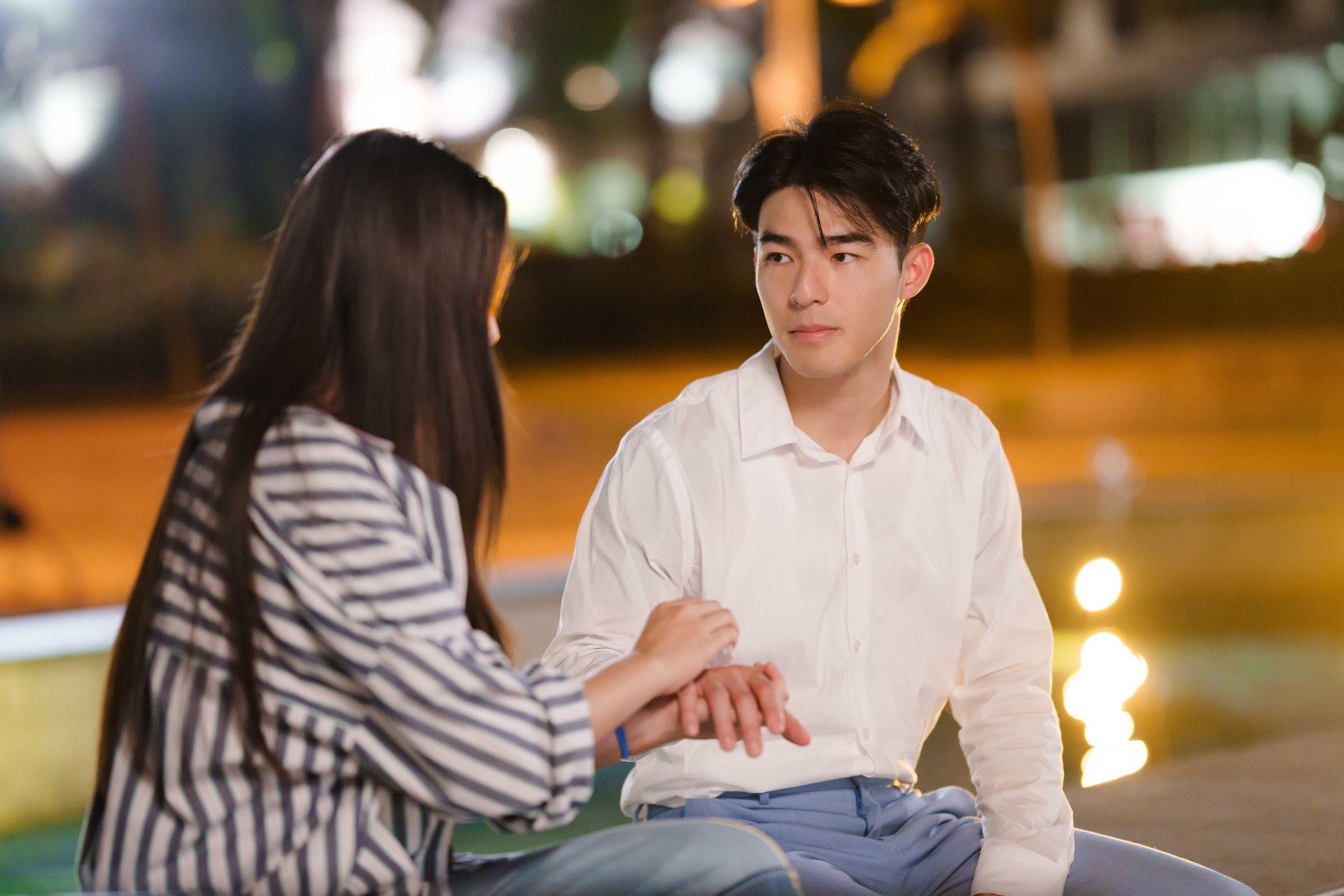 【预告】🎬香港爱情电影《不是你不爱你》2月14日全马浪漫上映❤️由谭旻萱、陈昊森主演🔥