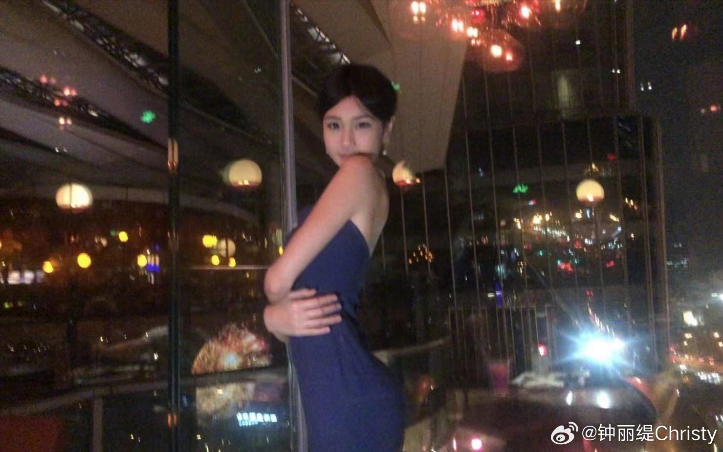 钟丽缇小女儿考拉庆祝14岁生日🎂高冷御姐范儿拉满🔥