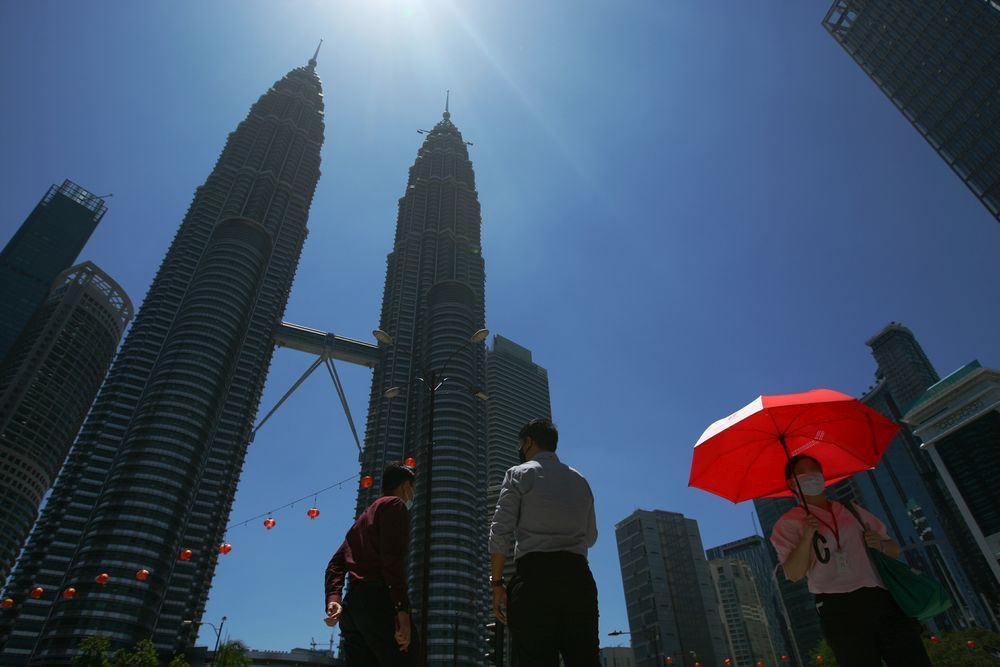 太热了！气象局预计酷热天气持续至3月尾！