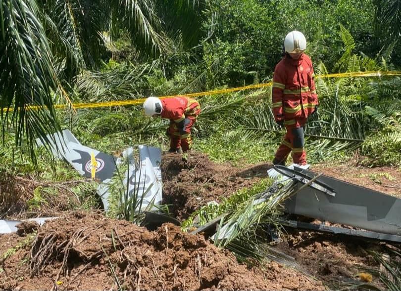 pesawat ringan terhempas dekat kapar, klang, saksi nampak letupan di udara [video]