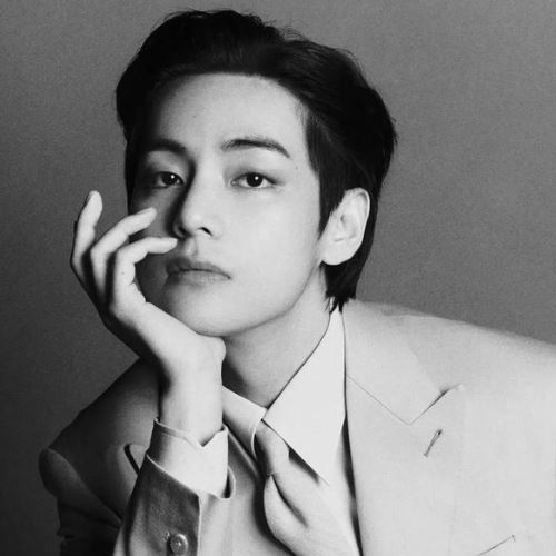 bts v naik 10 kilogram setelah beberapa bulan menjalani latihan ketenteraan