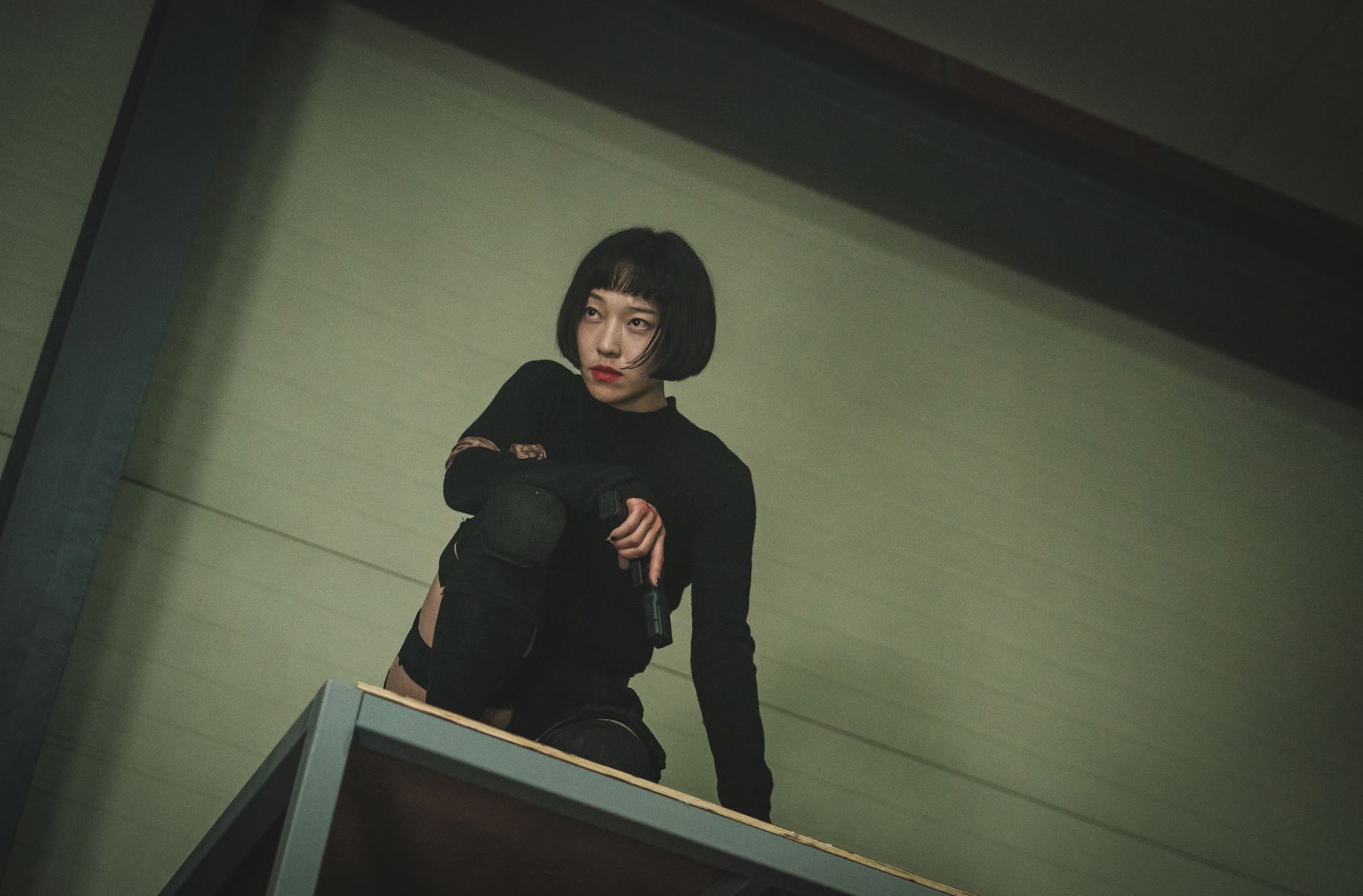 in the trenches: pick your ally in a shop for killers