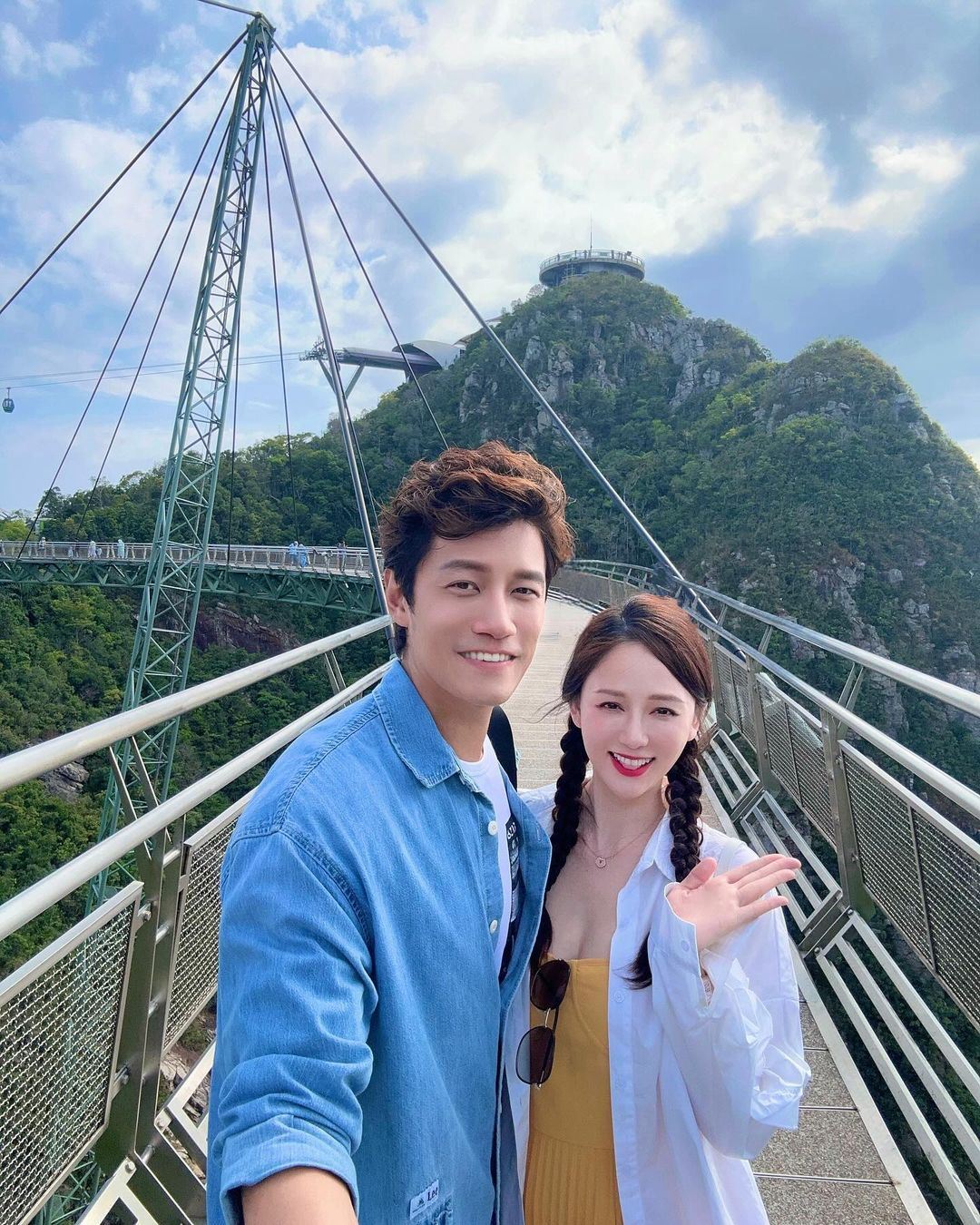 陈乔恩与老公甜蜜重游定情定💗5年后换了个身份回到天空之桥🔥