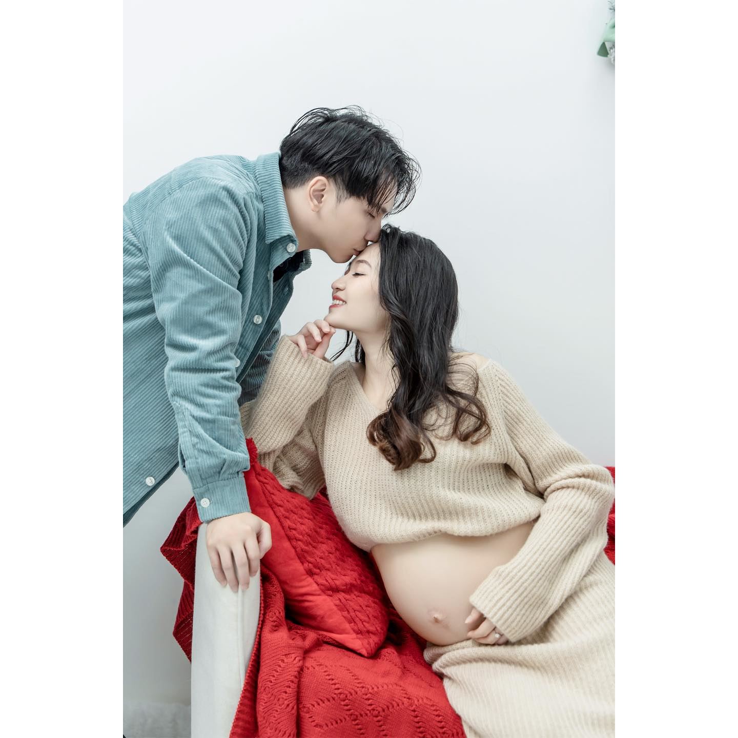 武打女星何佩珉宝宝平安出世👶直言见到bb那一刻就忘记了所有的痛🔥