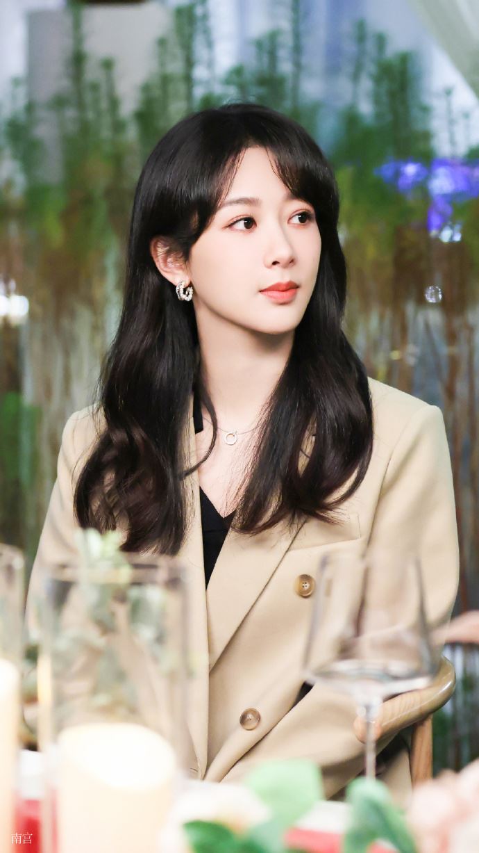 贾玲新电影开拍！《转念花开》再次搭档张小斐、杨紫！