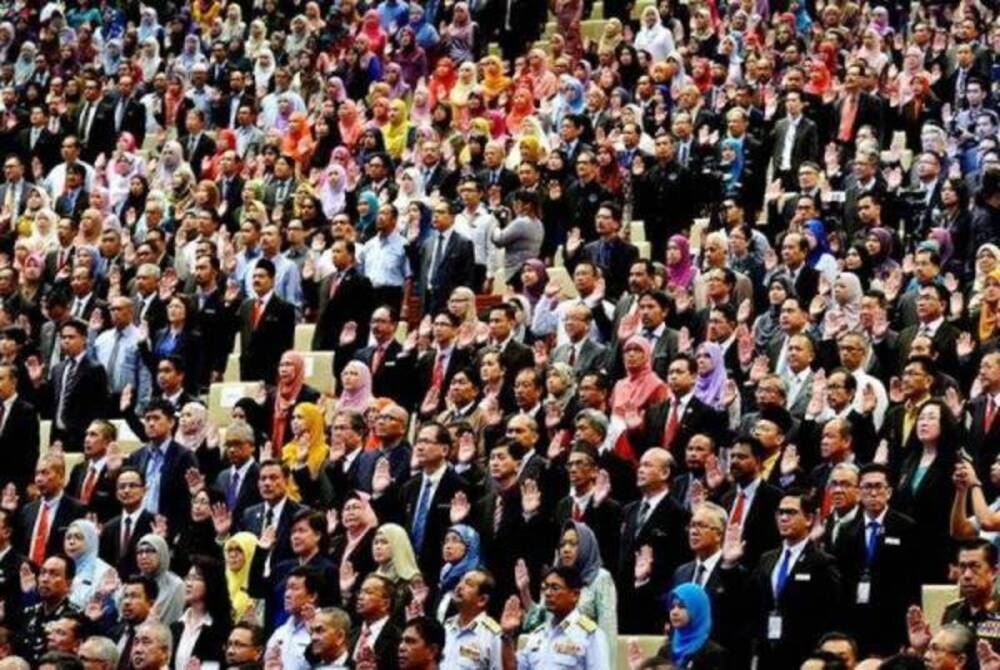 semua penjawat awam terima bonus rm2,000 mulai hari ini