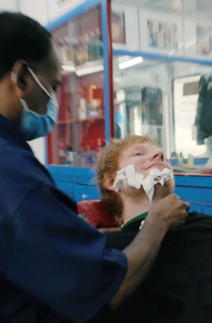 ed sheeran main badminton dengan pemain kebangsaan, chan peng soon di kl [video]