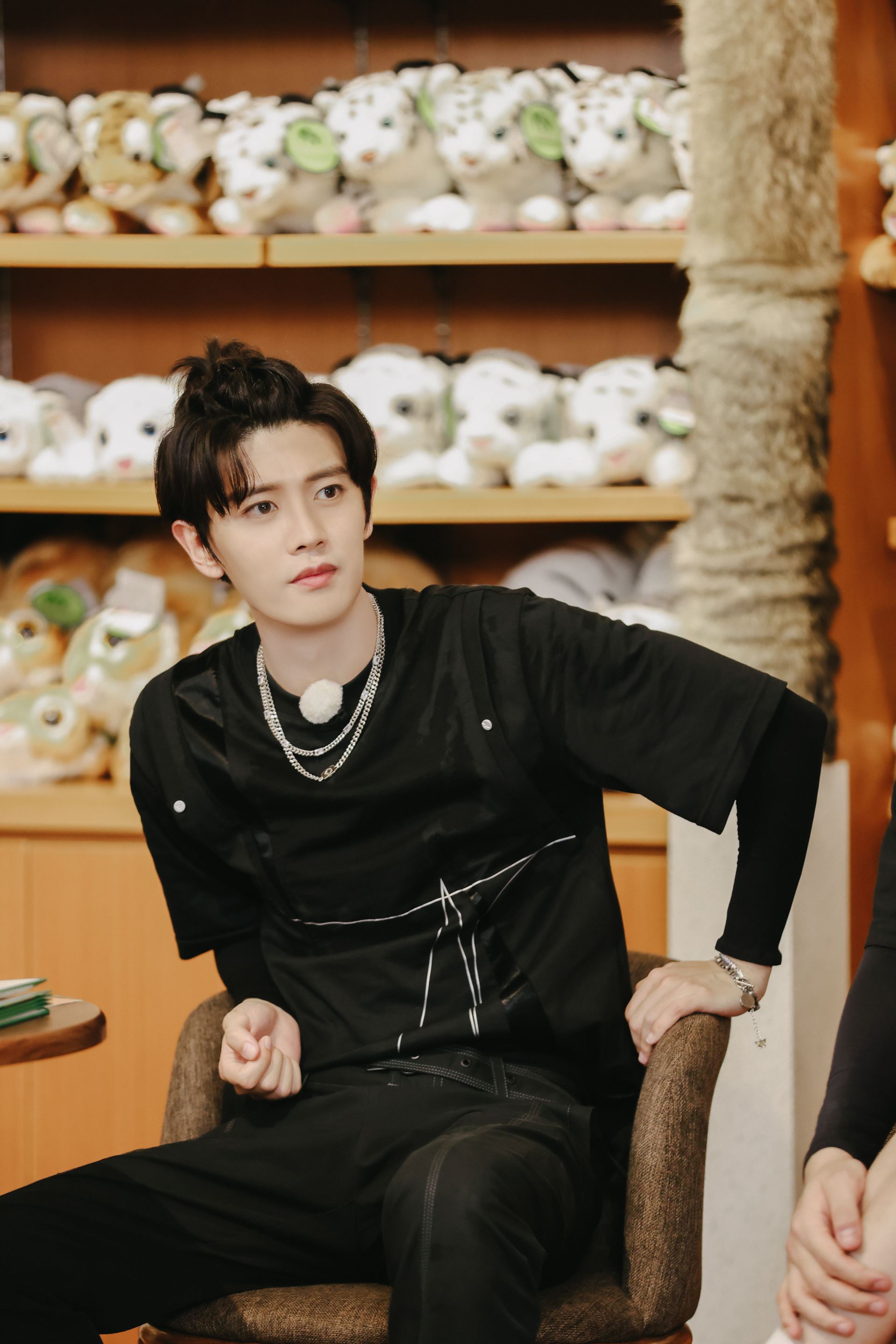 盘点娱乐圈隐藏的运动员❗那一定少不了击剑运动员王嘉尔🤺