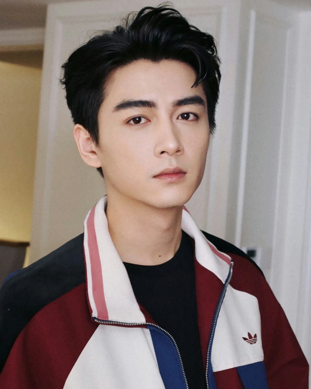 盘点娱乐圈隐藏的运动员❗那一定少不了击剑运动员王嘉尔🤺