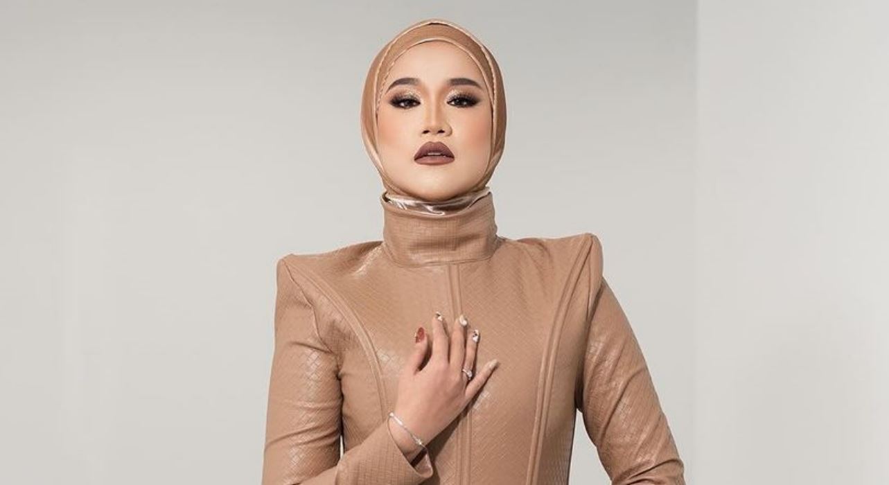 ernie zakri rehatkan suara buat seketika