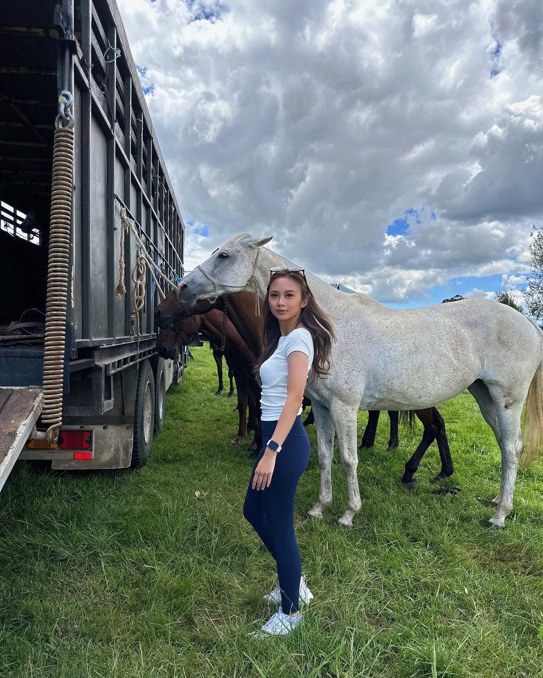 “dahlah cantik, pandai jaga perut suami,” intan najuwa masak sendiri walau bercuti luar negara