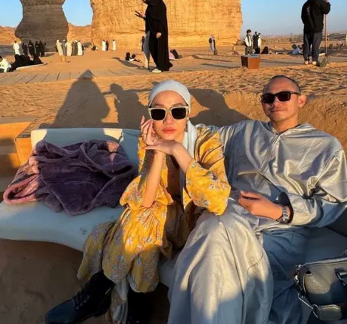 bunga cinta lestari bercuti di al ula selepas menunaikan umrah