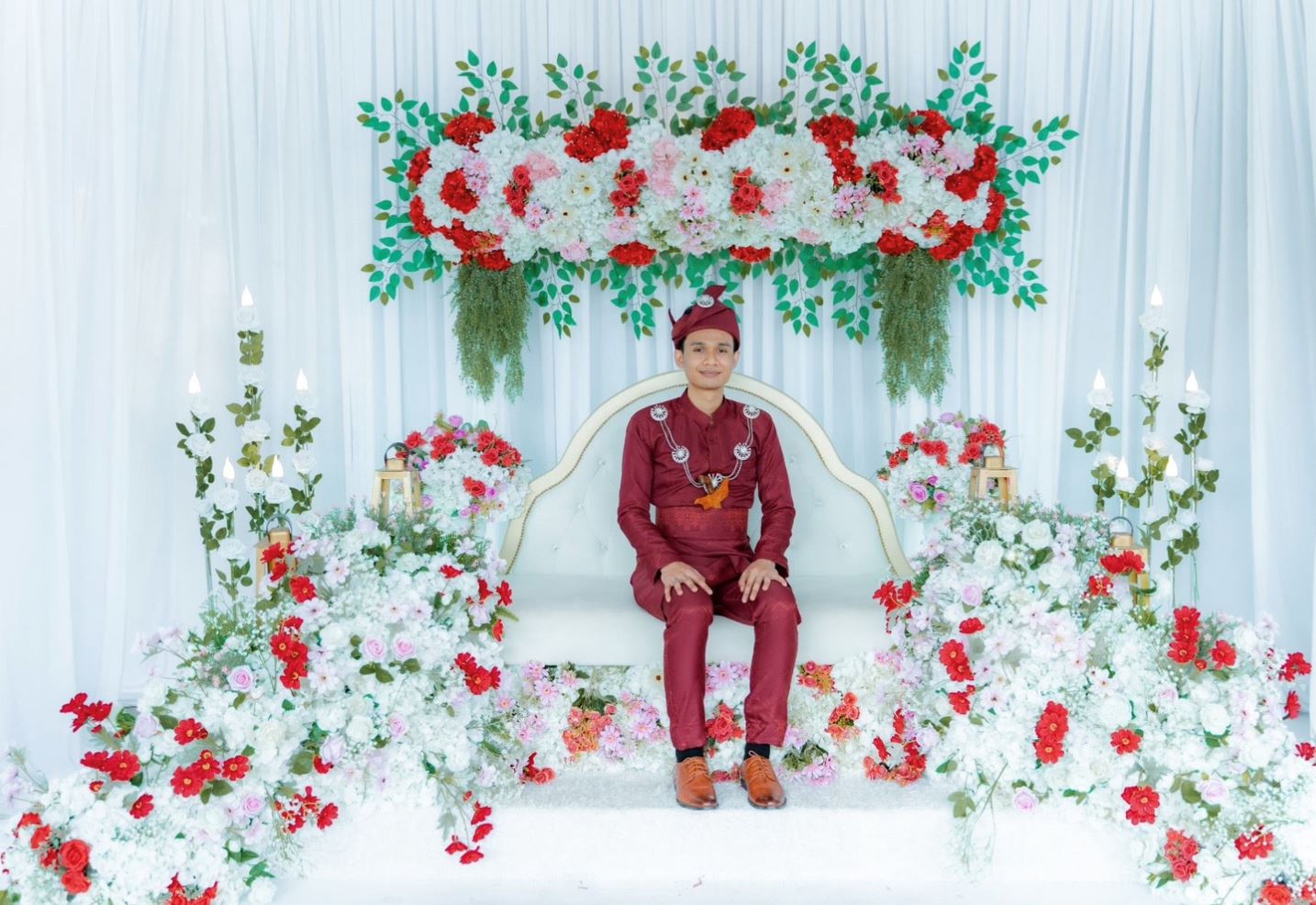 malaysian bride attends her own wedding via video call after she was hospitalised