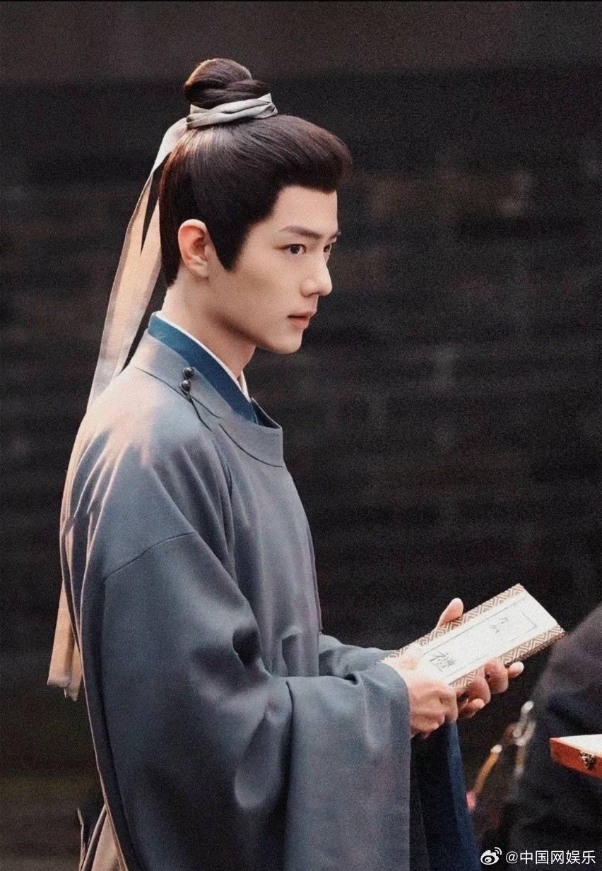肖战《藏海传》路透造型❗化身俊俏书生气质拉满🔥