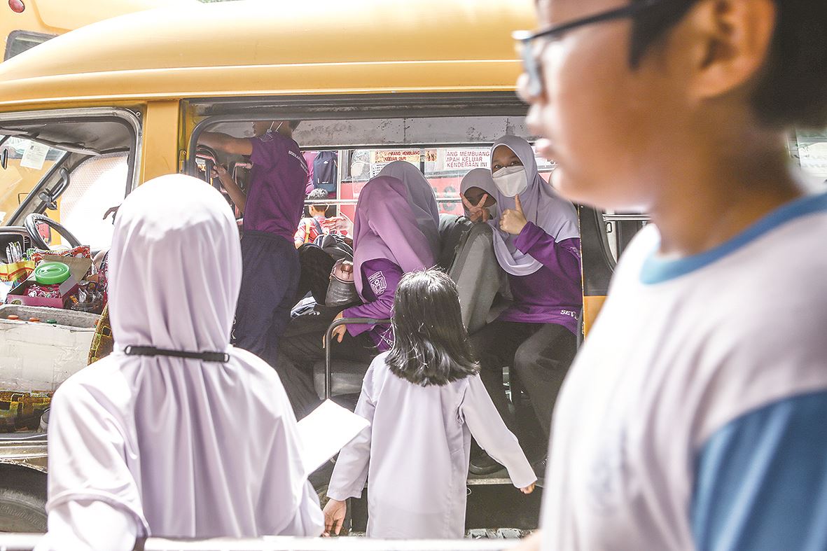 wajarkah? tambang bas sekolah mungkin naik!