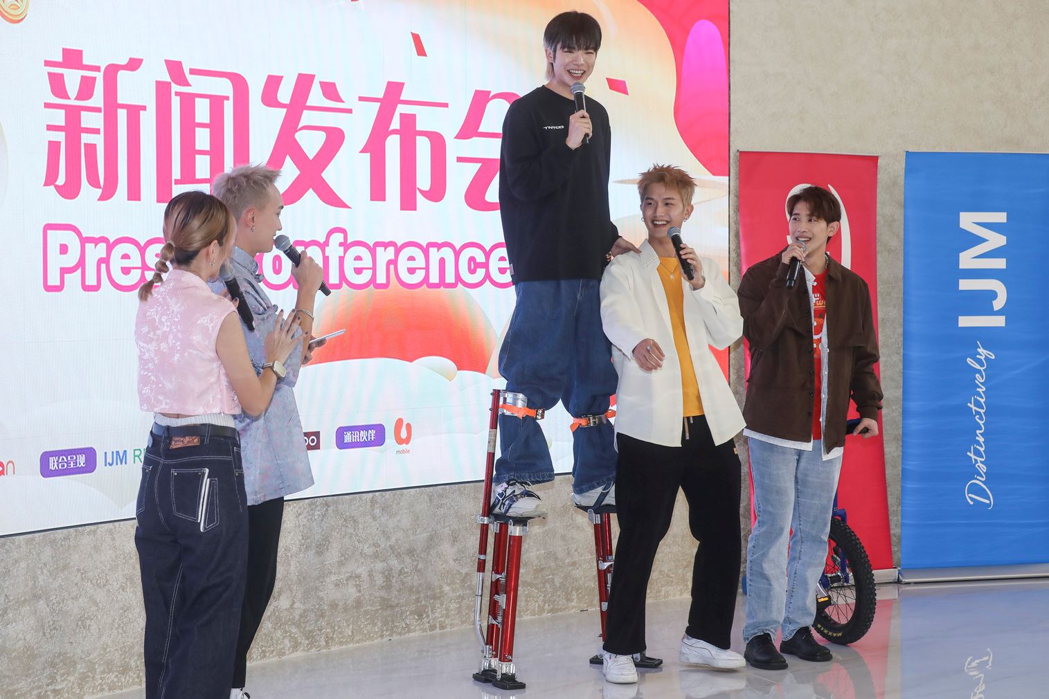 《开心龙龙way 新春跨年派对》邀明星制作人打造❗强大演出阵容、首献无人机灯光秀🔥