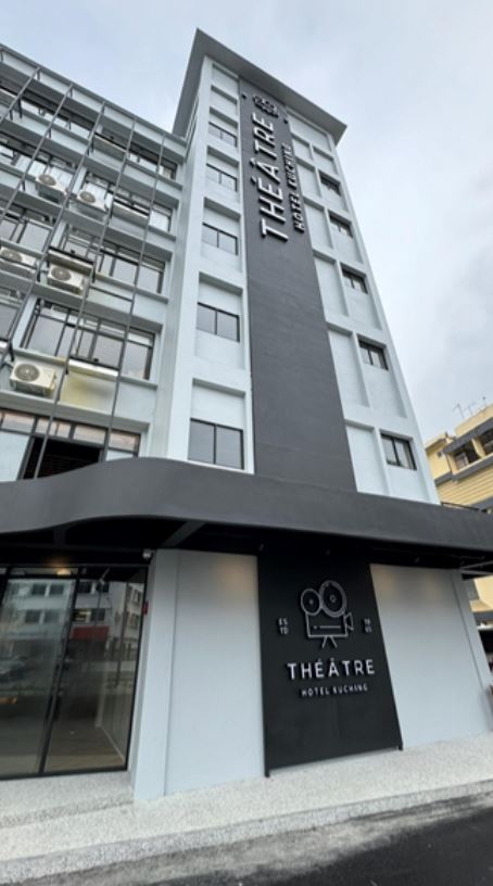 sarawak introduces its first smart, unmanned hotel in kuching, leaving netizens amused!