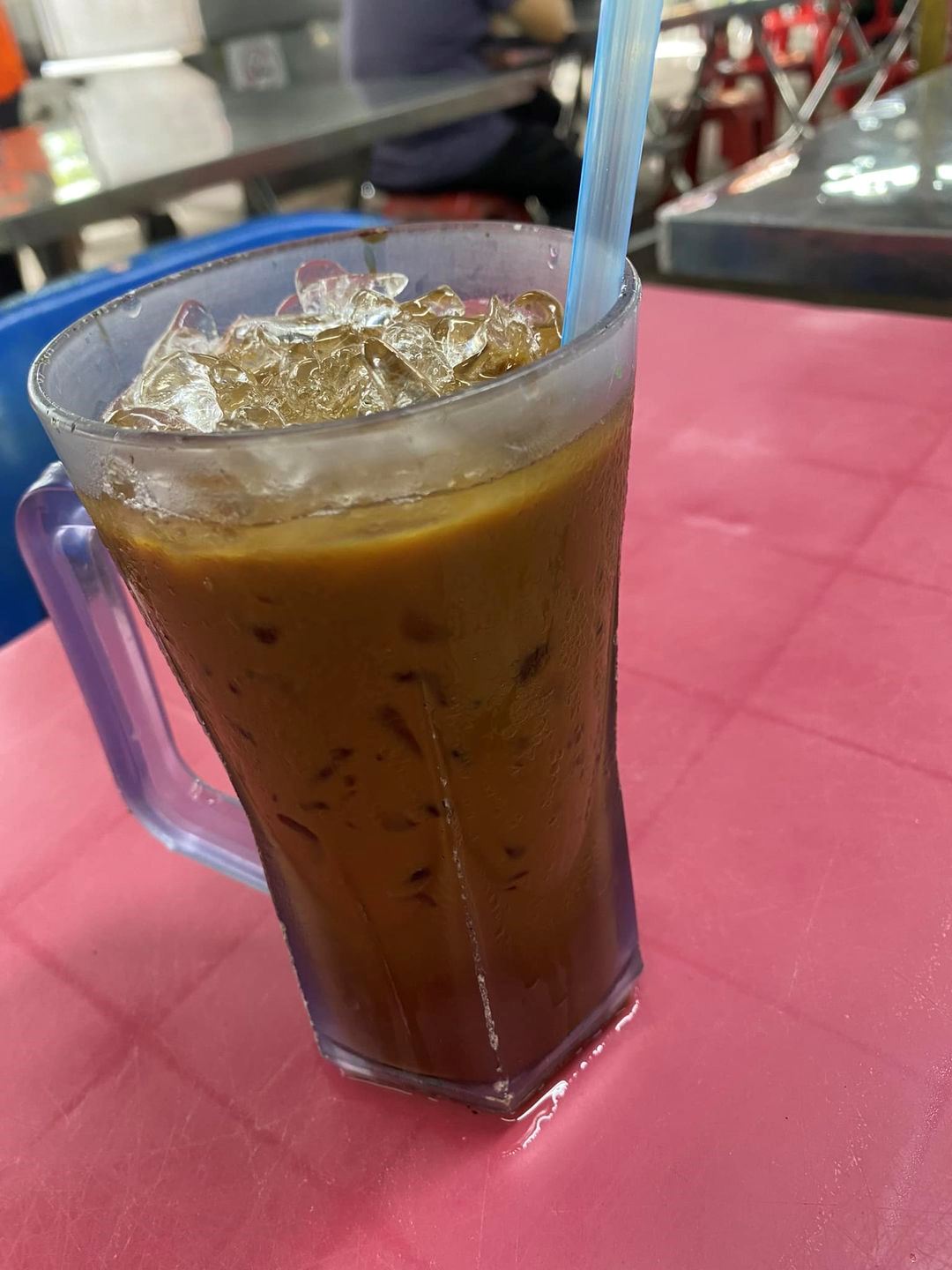 johor hawker stall leaves malaysian stunned with rm5 price tag for kopi ais 