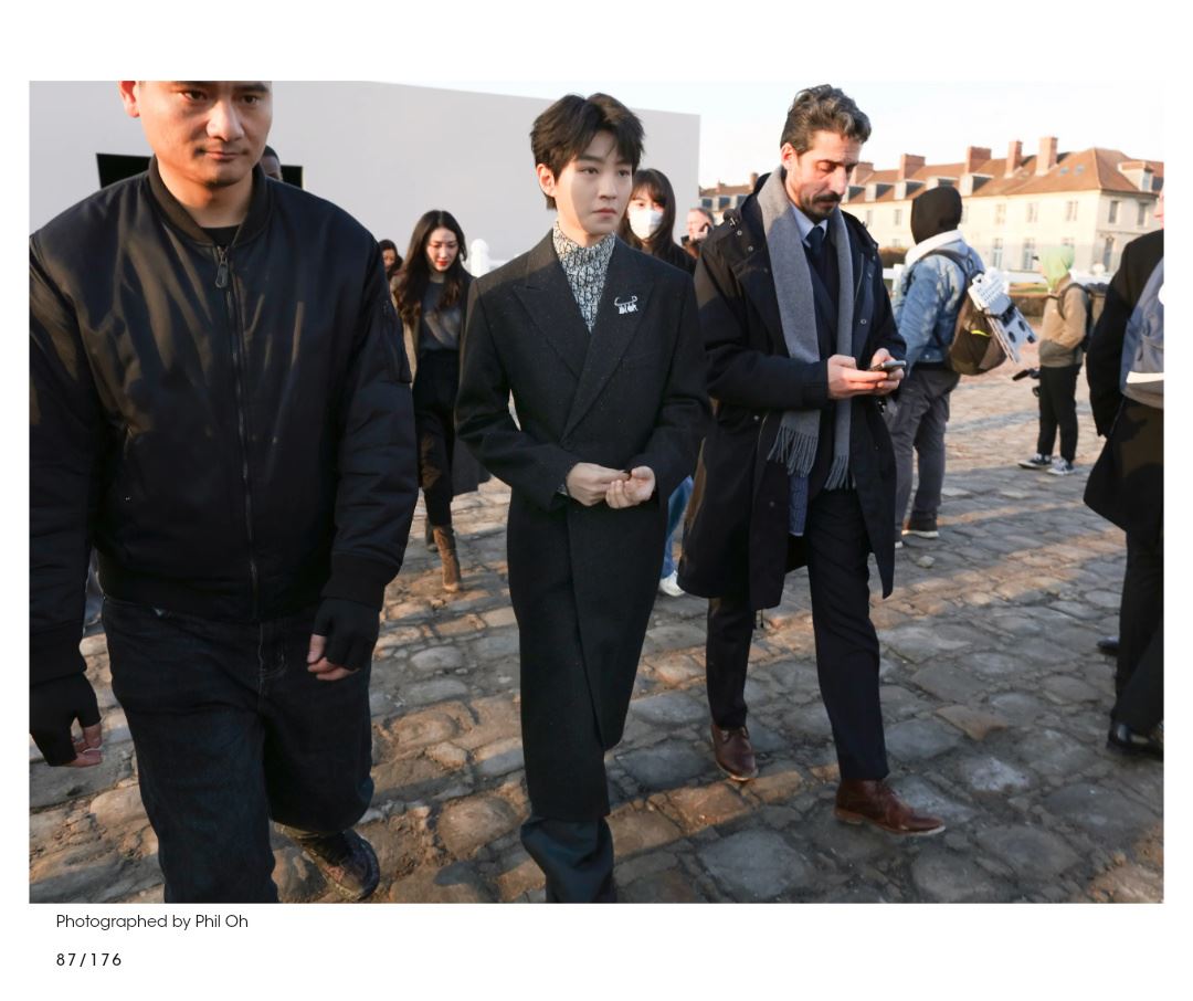 王俊凯被评为最佳街拍造型❗成唯一上榜的中国艺人🔥