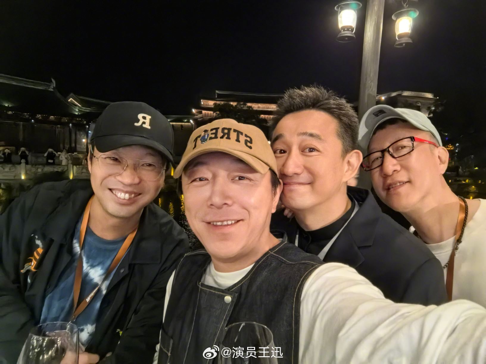 极限男人帮即将重聚❗黄渤、张艺兴、黄磊、王迅合作新综艺《盒子里的猫》🔥