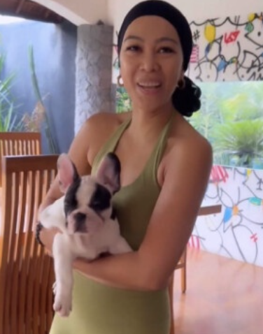 “anak anjing itu terlalu comel. namun saya tetap menjaga batas dan tidak menciumnya” sharifah sakinah mohon maaf isu dukung anjing