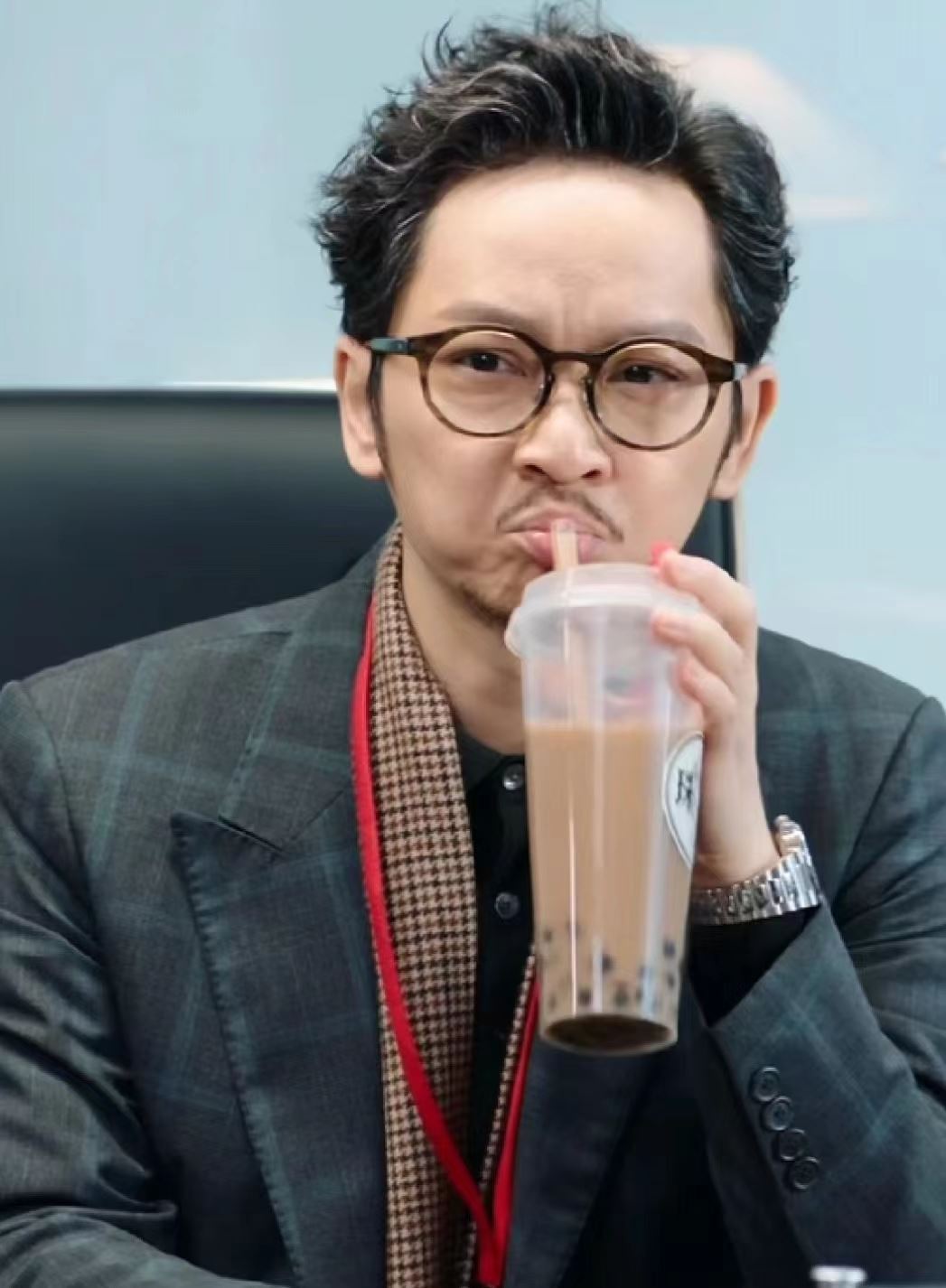 “飞爷”邓智坚《反黑英雄》当瘾君子❗没得坐办公室喝奶茶了🥤