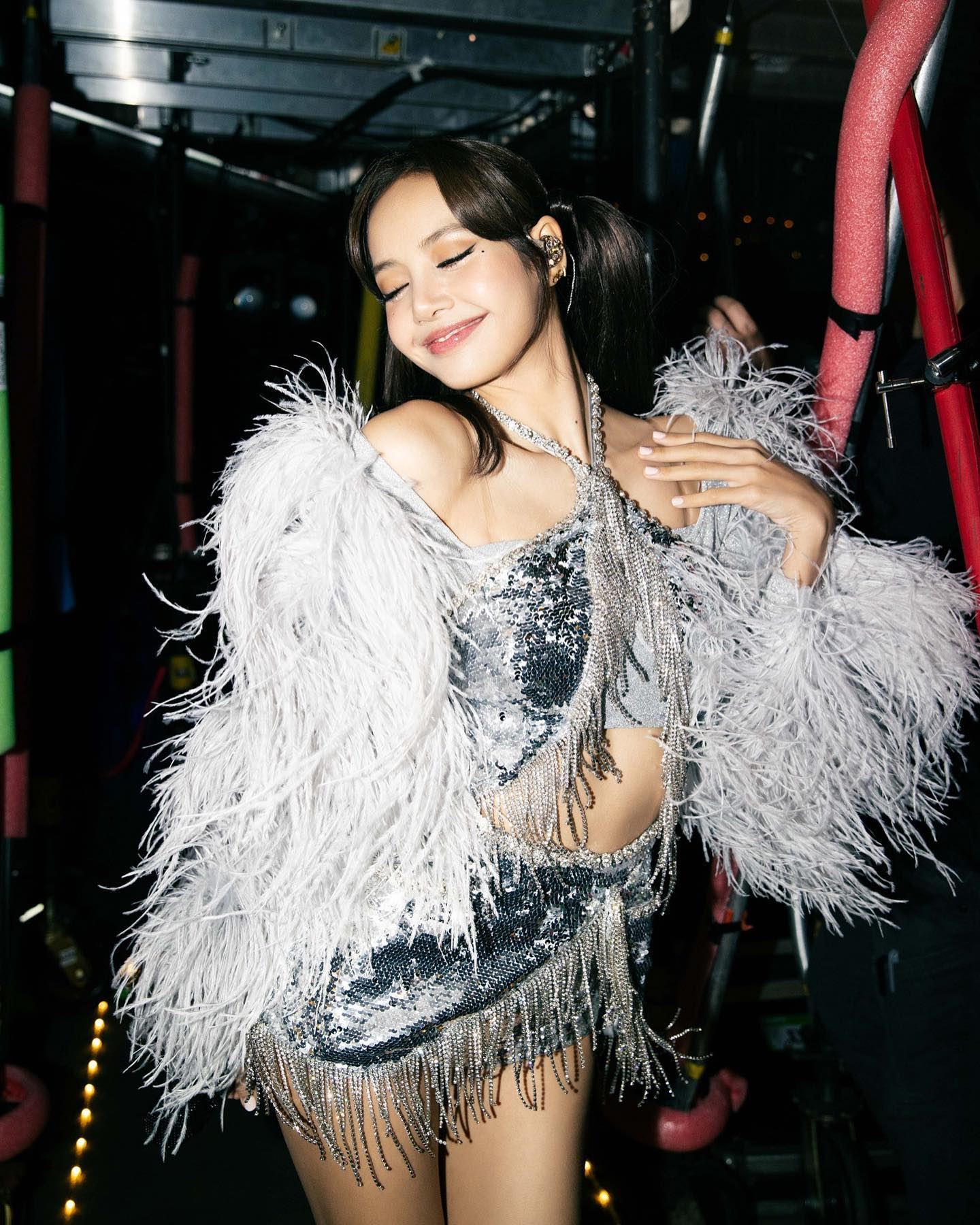 炸鸡老板娘神似lisa❗网友:想看俩人合体🔥