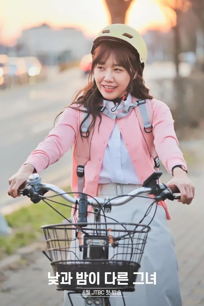 《她的日与夜》收视排第二❗️郑恩地一夜变中年大妈⚡️