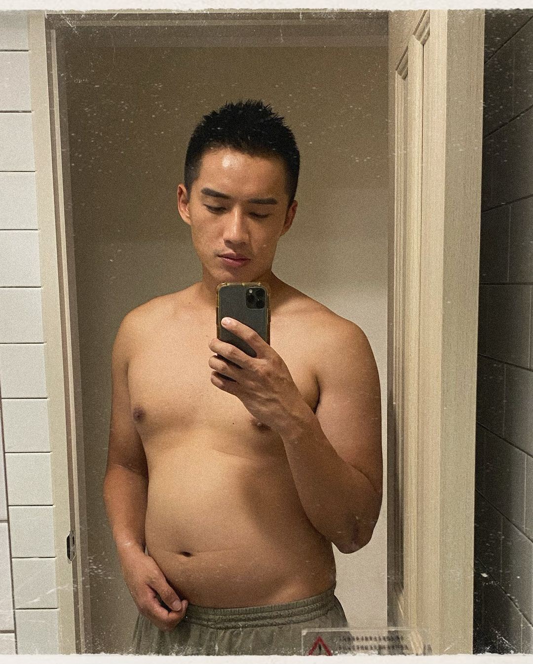 陈泽耀为拍《gold》增加食量❗️导致胃酸倒流😱