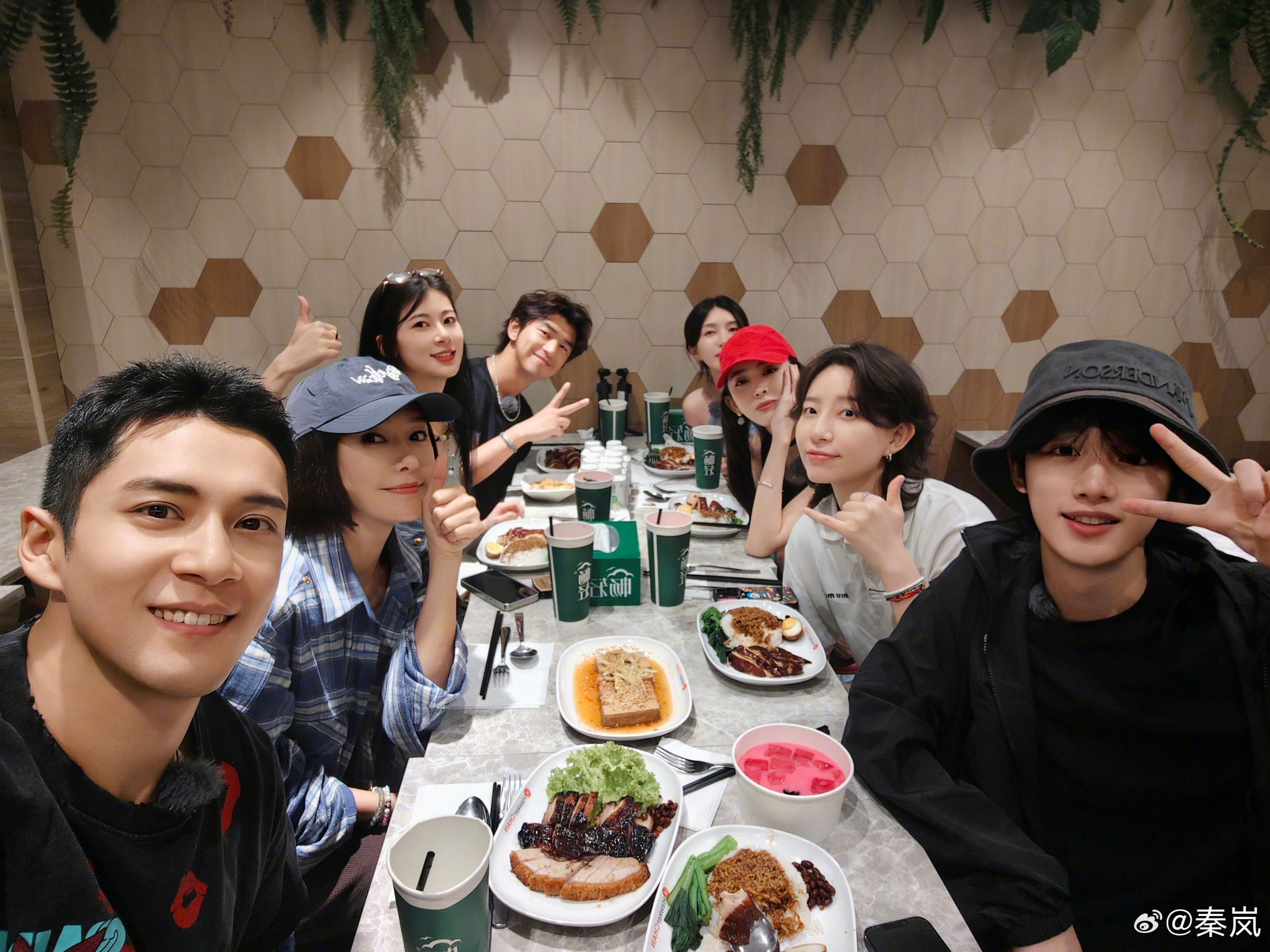 综艺《花儿与少年好友记》收官❗三个关键信息猜下季嘉宾⚡️