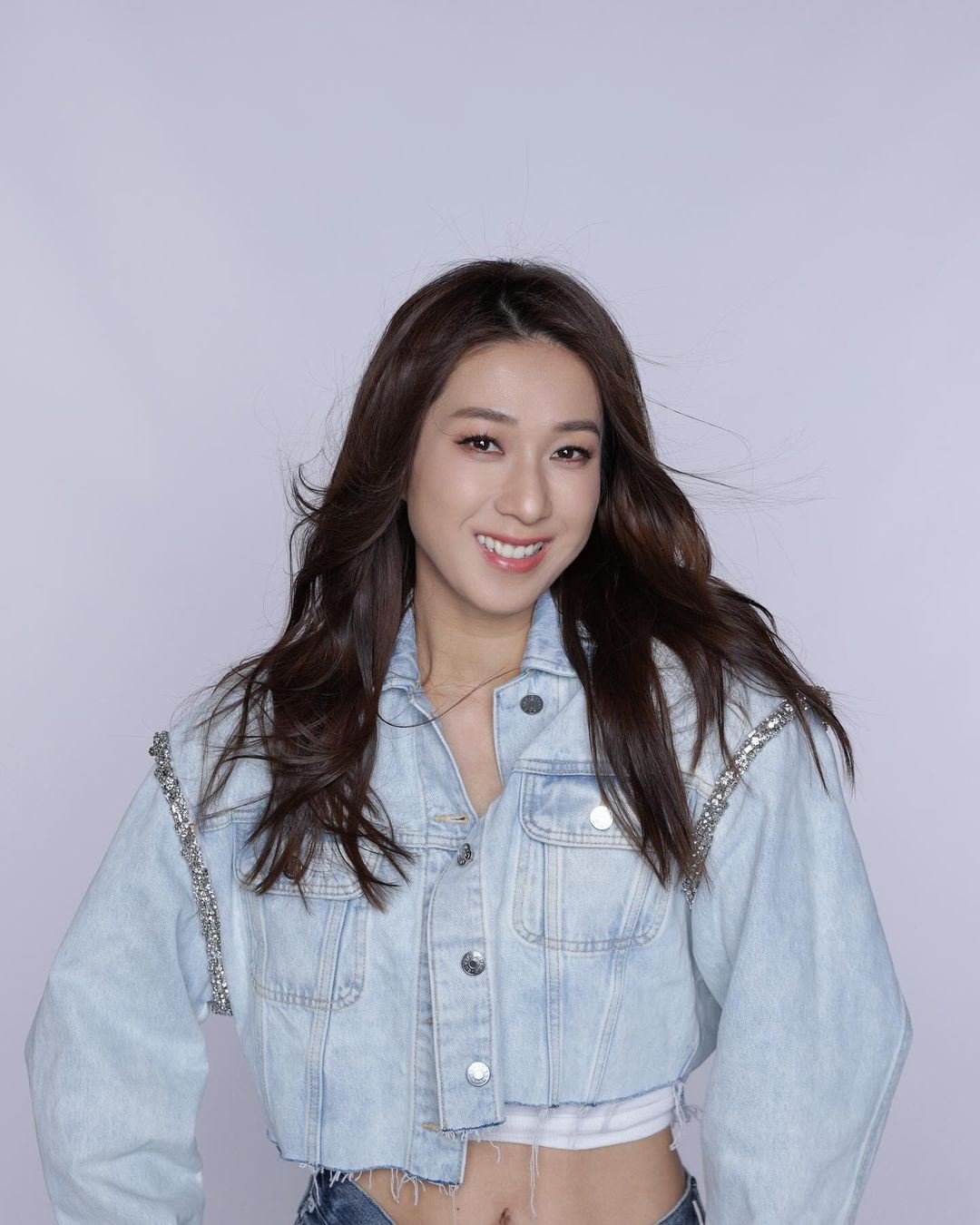 钟嘉欣宣布全面复出❗将出新歌庆祝入行20年🎉