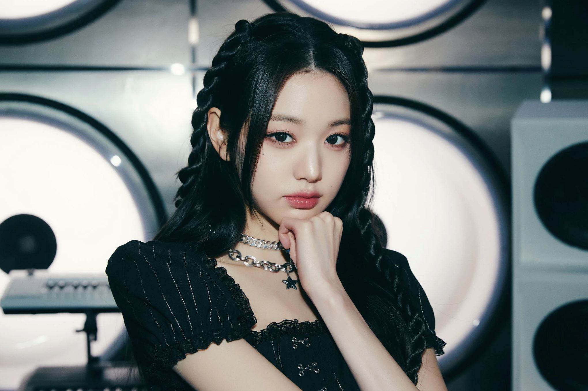 wow! tiga helai rambut artis k-pop ini dibida pada harga rm70,000